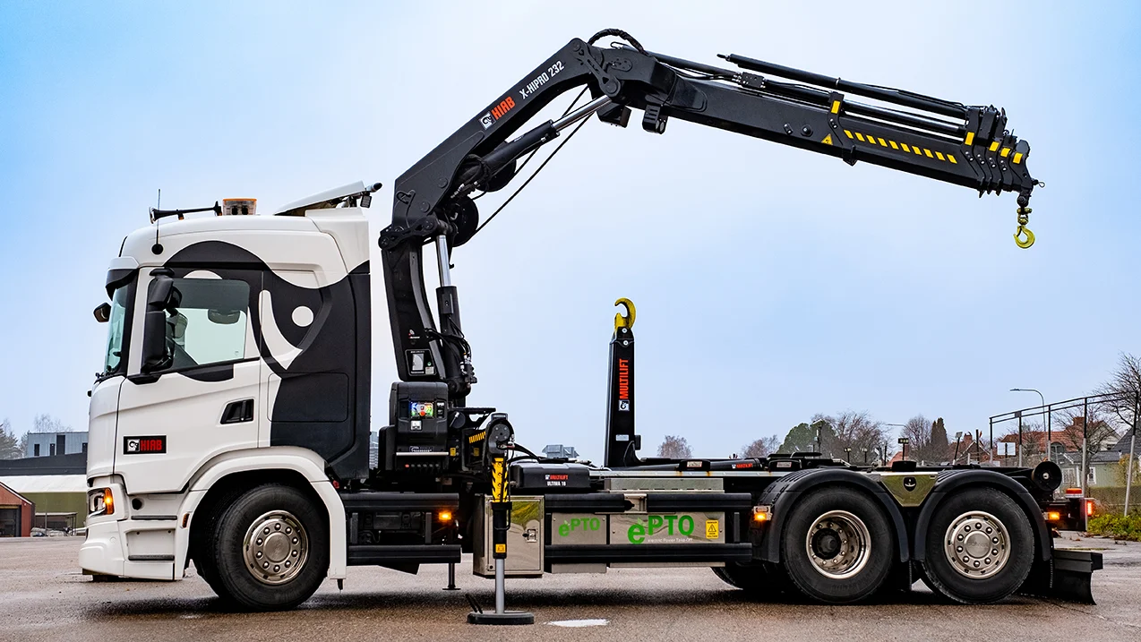 Loader crane load handling and warehouse unloading in Chelmsford